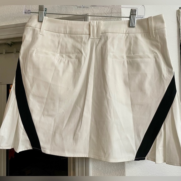 NWT Golf skort - Picture 3 of 3